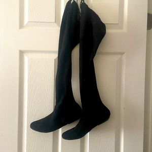 Black thigh high boots. Size 8. Forever Brand